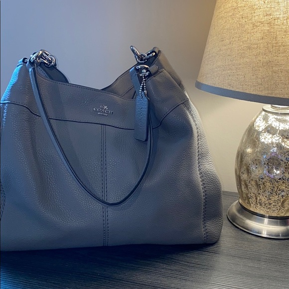 Coach Handbags - Coach Lexy bag